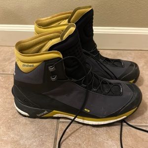 Adidas Terrex - Primaloft Hiking Boots